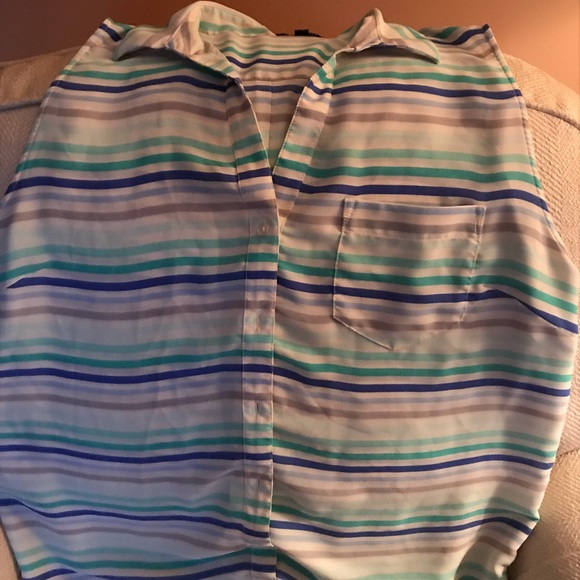 Summer blouse - - Picture 1 of 2